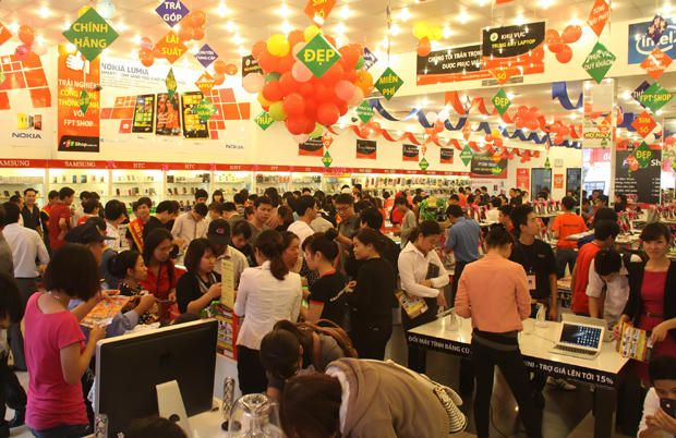 Trong tuần khai trương đầu tiên, từ ngày 16 đến 22/5, khách hàng sẽ có cơ hội tham gia chương trình “Giờ vàng giá sốc” với hàng loạt khuyến mãi và quà tặng hấp dẫn.