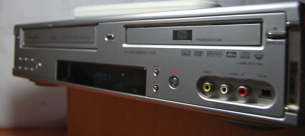 COMBO DVD Y VHS combo dvd y vhs: