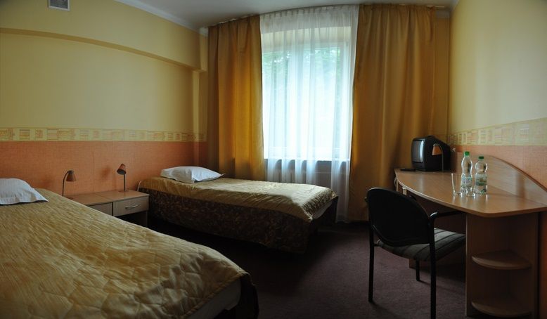 Pokoje hotelowe (c) hoteliskra pokoje nadarzyce
